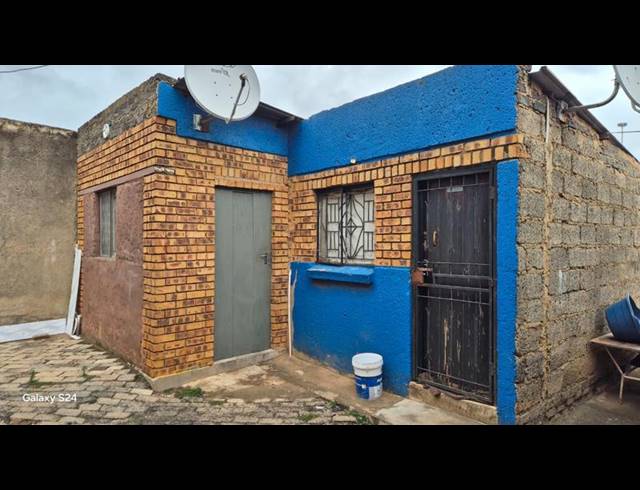 2 BEDROOM HOUSE FOR SALE IN TEMBISA